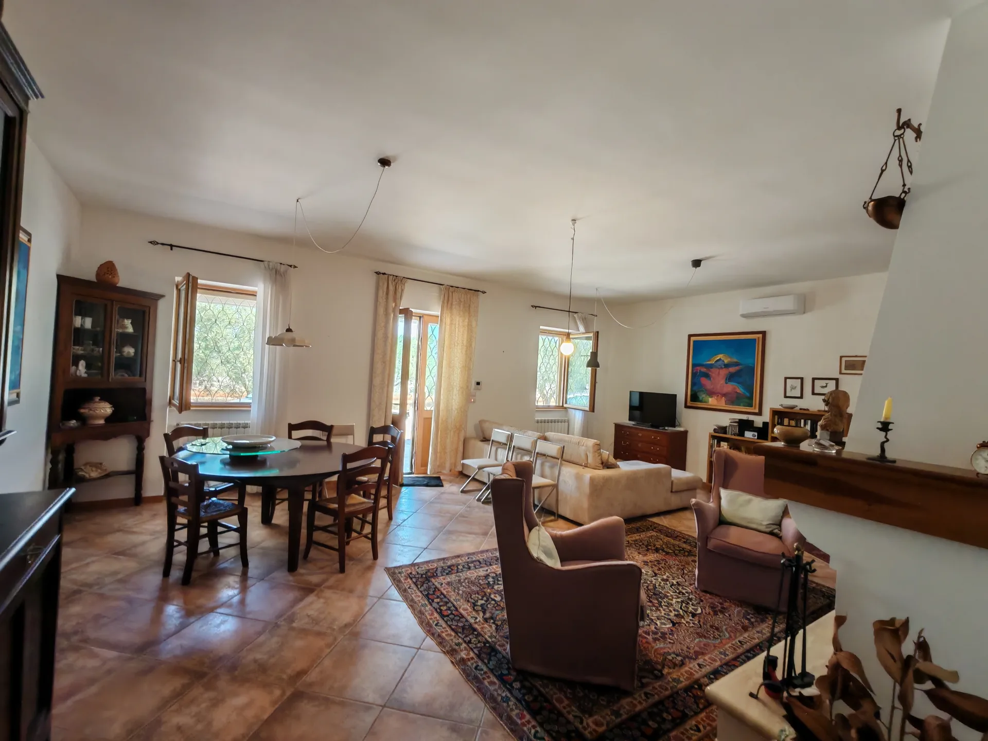 Villa indipendente con uliveto e 8.000 mq di terreno — Foto 4 di 15