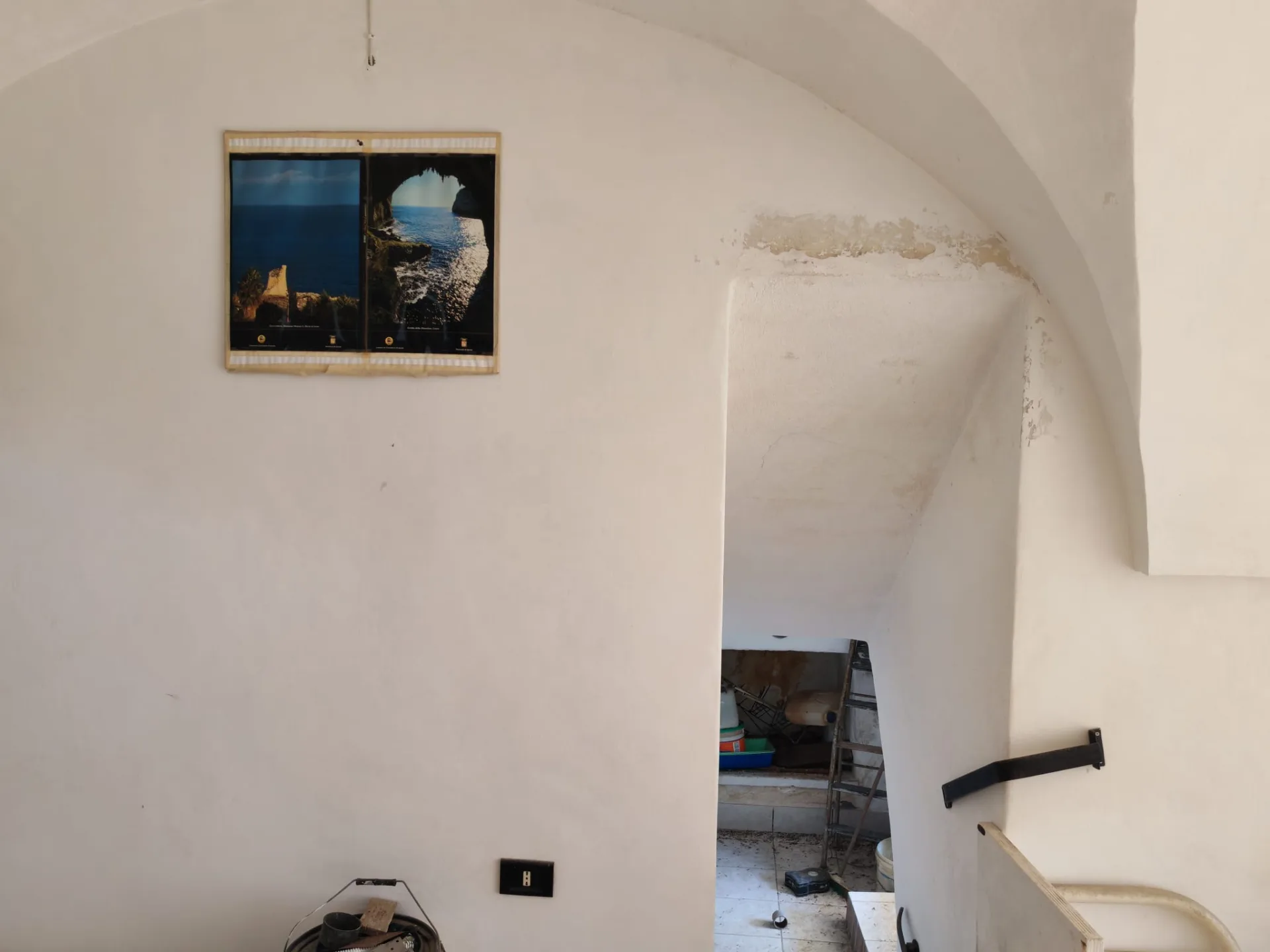 Casolare con volte a stella e a botte e 6.500 mq di terreno — Foto 4 di 15