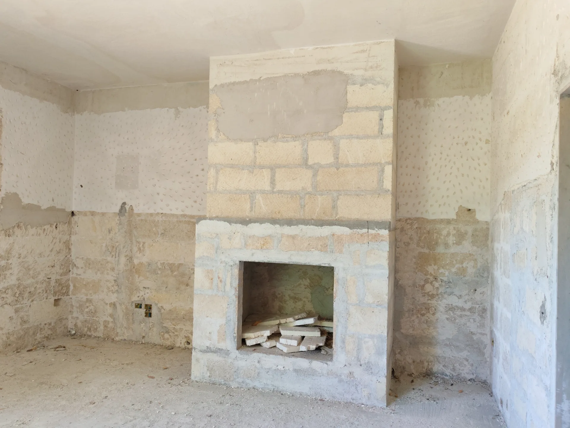 Abitazione rurale allo stato rustico con terreno di circa 7.000 mq – Copertino, Via per San Pietro in Lama — Foto 5 di 17