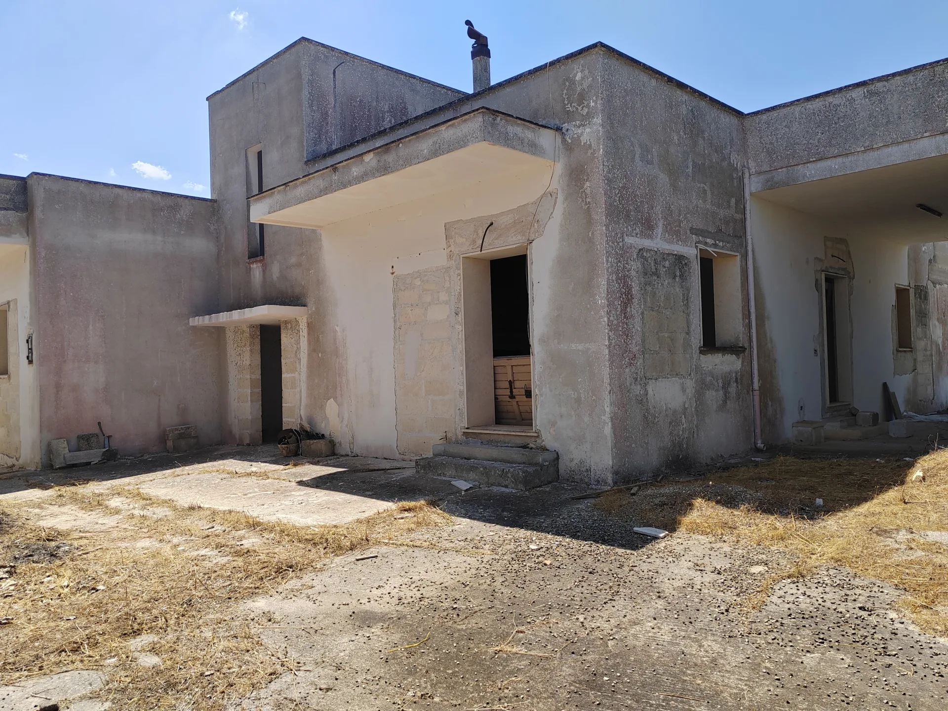 Abitazione rurale allo stato rustico con terreno di circa 7.000 mq – Copertino, Via per San Pietro in Lama