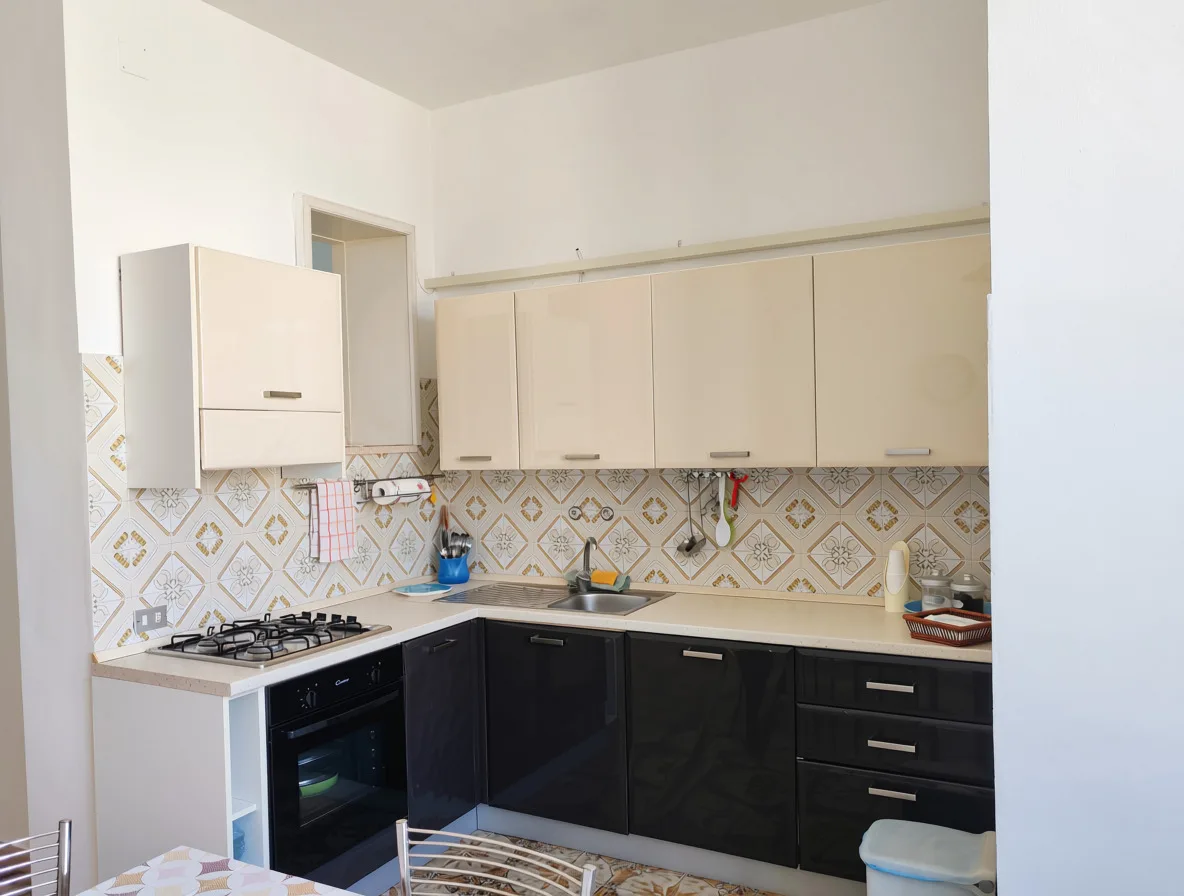 Ampio appartamento a pochi passi dal mare — Foto 7 di 11